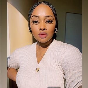 Meet your Posher, Sheana